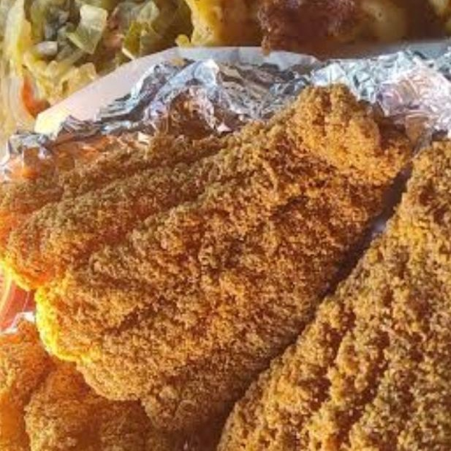 FAMILY DINNER BOX.